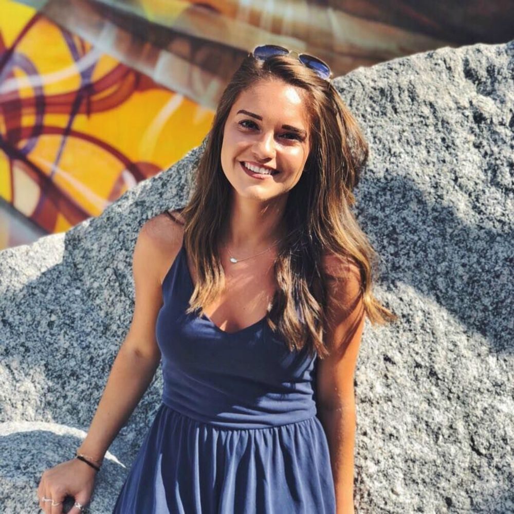 Meet your Posher, Danielle